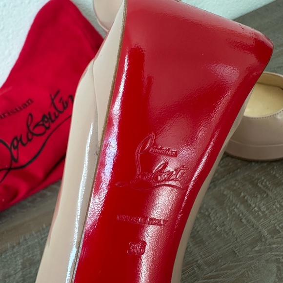 Christian Louboutin Cream Heels with Peep-Toe Design and Stiletto Heels - Picture 3 of 3